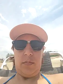 Snapshot of belagaucha chatting on February 3, 2:55 pm belagaucha online show from February 3, 2:55 pm