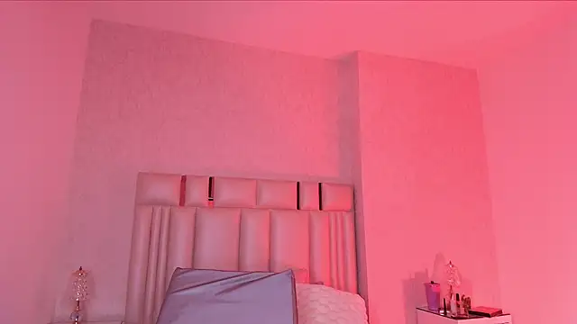 Snapshot of alanarose18 chatting on November 16, 7:19 pm alanarose18 online show from November 16, 7:19 pm