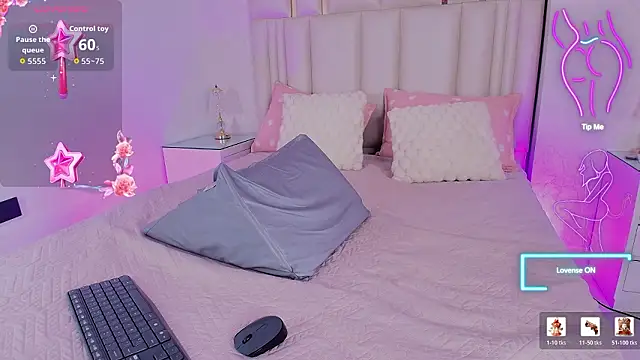 alanarose18 online show from March 21, 7:17 pm