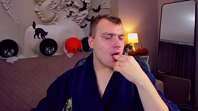 ArchieHolmes online show from November 9, 4:00 am