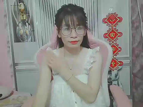 Snapshot of Ella039 chatting on May 22, 3:39 pm Ella039 online show from May 22, 3:39 pm