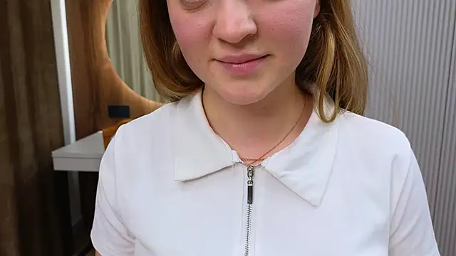 Snapshot of KirstieVise chatting on November 12, 12:16 pm KirstieVise online show from November 12, 12:16 pm