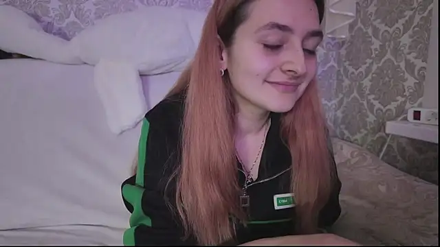 SweetLiaison online show from November 11, 6:08 pm