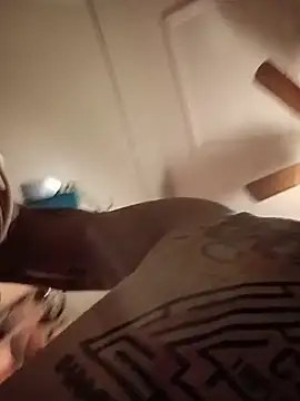 Snapshot of White_chocolate69 chatting on January 5, 8:23 pm White chocolate69 online show from January 5, 8:23 pm