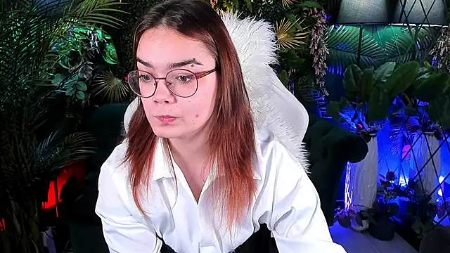 Lily  Evans online show from November 13, 7:40 am