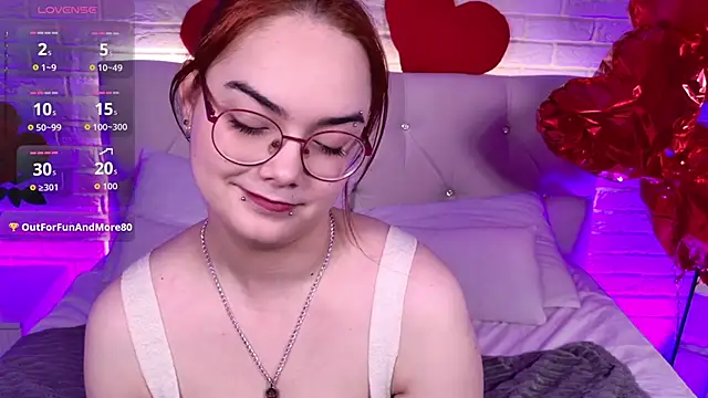 Lily  Evans online show from February 17, 4:42 am