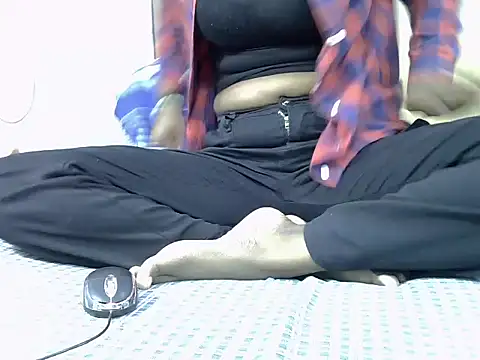 Snapshot of Mleng7677 chatting on November 12, 4:18 pm Mleng7677 online show from November 12, 4:18 pm