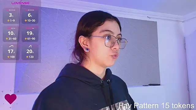 Snapshot of Lilith_rose6 chatting on February 20, 1:11 pm Lilith rose6 online show from February 20, 1:11 pm