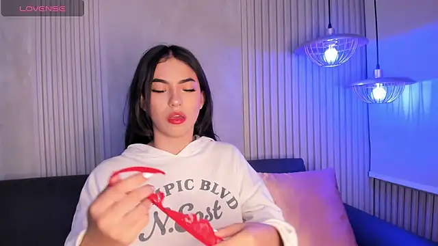 Snapshot of PiperMason chatting on November 18, 2:43 pm PiperMason online show from November 18, 2:43 pm