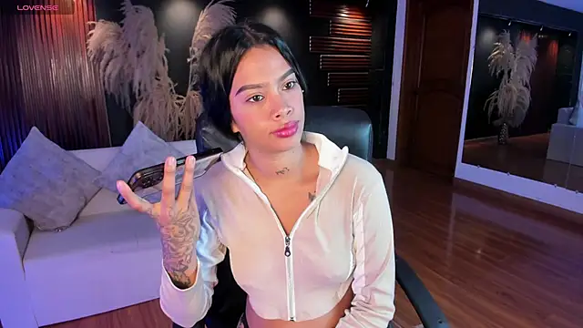 Saara Corraless online show from February 24, 6:28 pm