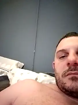 Snapshot of yourgentleman88 chatting on November 9, 9:46 pm yourgentleman88 online show from November 9, 9:46 pm