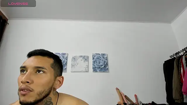 ariannawil online show from December 16, 10:04 pm