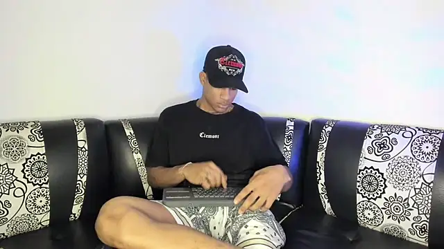 JUANBIGCOCK21CM online show from April 14, 5:41 pm