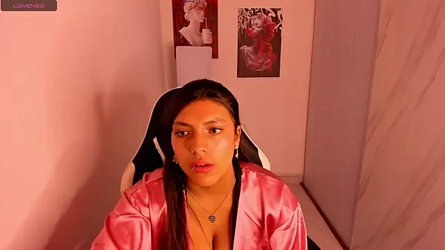 jen lopez03 online show from November 12, 1:00 pm