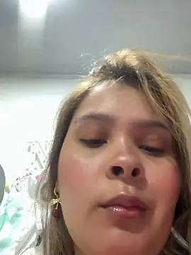 Snapshot of MelodySanz chatting on May 17, 12:19 am MelodySanz online show from May 17, 12:19 am