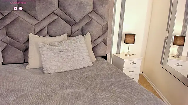 TahliaMoreau online show from March 24, 3:33 am