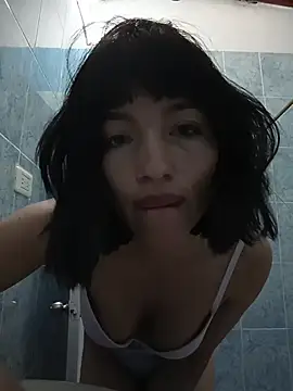 Snapshot of Luna_juicy chatting on November 27, 9:50 pm Luna juicy online show from November 27, 9:50 pm