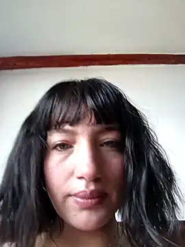 Snapshot of Luna_juicy chatting on December 1, 3:50 pm Luna juicy online show from December 1, 3:50 pm