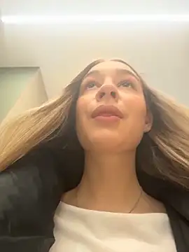 SashaCatt online show from March 3, 8:09 am