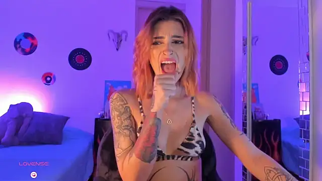 rotwallace online show from January 17, 11:08 pm