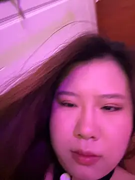 xoxo7799 online show from December 15, 10:30 am