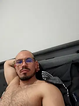 Snapshot of Zayary01 chatting on November 8, 10:59 am Zayary01 online show from November 8, 10:59 am