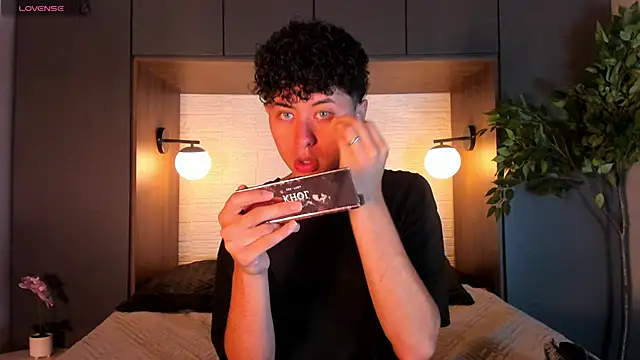 Noah dupont  online show from November 17, 11:38 am