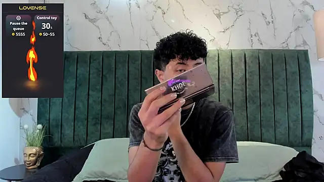 Noah dupont  online show from January 9, 11:57 am