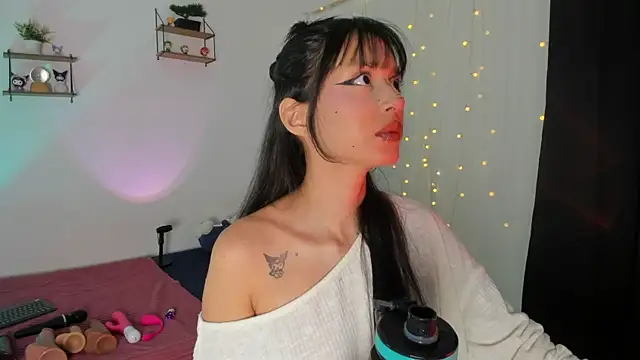 Snapshot of Tamara_Aluna_ chatting on July 30, 6:18 pm Tamara Aluna online show from July 30, 6:18 pm