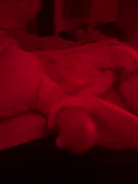 Snapshot of groschibre40100 chatting on November 14, 7:18 am groschibre40100 online show from November 14, 7:18 am