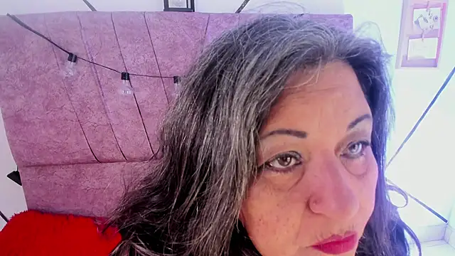 Victoriaa Anderson online show from February 16, 2:02 pm