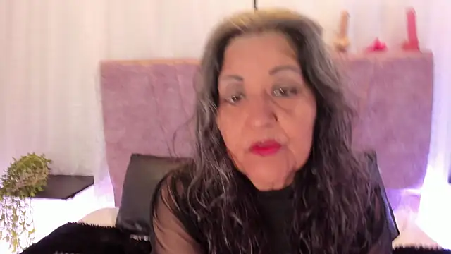 Victoriaa Anderson online show from April 15, 2:02 pm