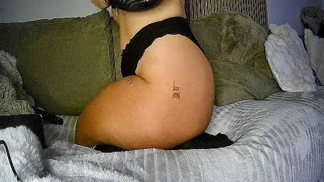 lorenarowena online show from February 20, 11:16 pm