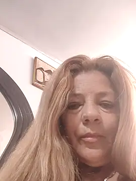 karlaanqui1 online show from February 13, 2:46 pm