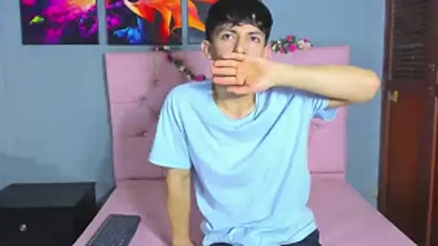 ElanGiraldo online show from November 26, 10:11 pm