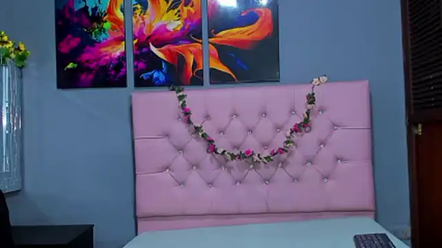 ElanGiraldo online show from November 29, 10:35 pm