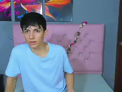 ElanGiraldo online show from December 3, 9:57 pm