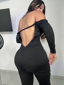 EmmiiGlow online show from March 17, 10:13 pm