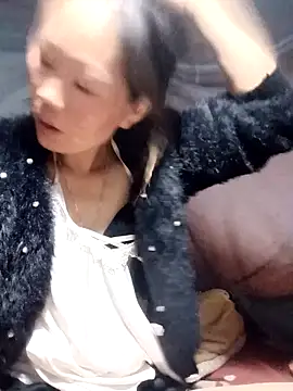 blonde blg online show from April 1, 1:41 pm