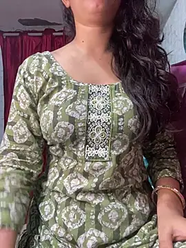 Snapshot of Red_Queen_11 chatting on July 6, 6:43 pm Red Queen 11 online show from July 6, 6:43 pm