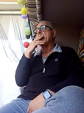 andy-1961 online show from November 20, 1:44 pm