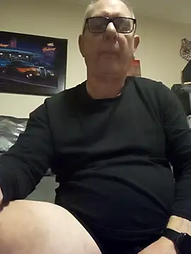 andy-1961 online show from November 28, 10:56 pm