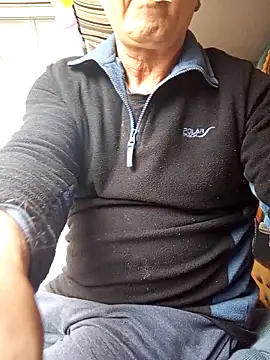 andy-1961 online show from November 30, 12:42 pm