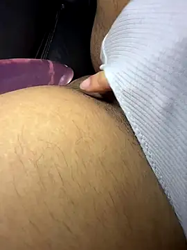 Snapshot of Couuple2004 chatting on November 13, 3:55 pm Couuple2004 online show from November 13, 3:55 pm