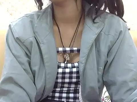 SEXY PRIYA83 online show from February 5, 4:44 pm