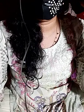 HotGirl23231 online show from June 12, 7:02 pm