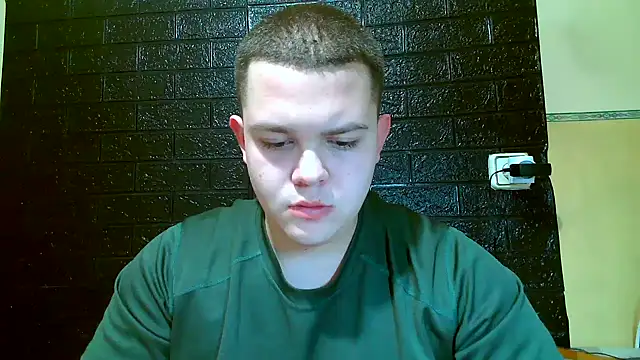 Snapshot of CuteButNaughty_ chatting on November 26, 7:59 pm CuteButNaughty online show from November 26, 7:59 pm