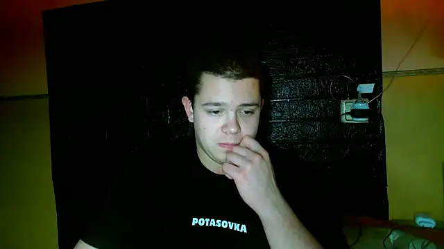 Snapshot of CuteButNaughty_ chatting on January 9, 8:10 pm CuteButNaughty online show from January 9, 8:10 pm