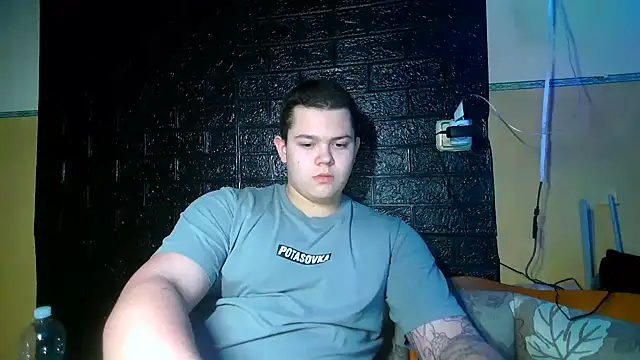 Snapshot of CuteButNaughty_ chatting on February 11, 8:58 pm CuteButNaughty online show from February 11, 8:58 pm