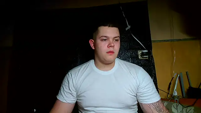 Snapshot of CuteButNaughty_ chatting on February 14, 9:11 pm CuteButNaughty online show from February 14, 9:11 pm